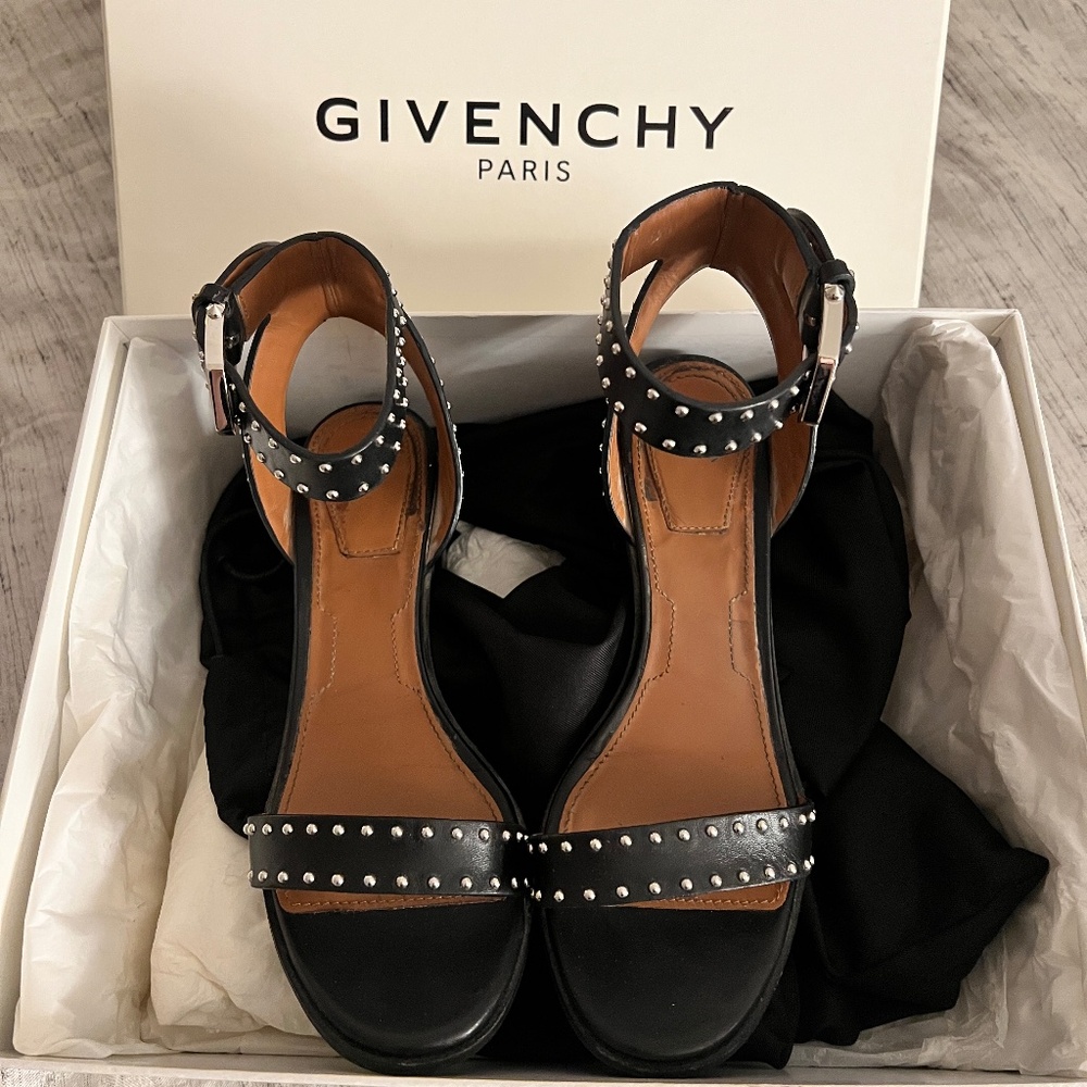 Givenchy Elegant Studded Leather Sandals 60MM